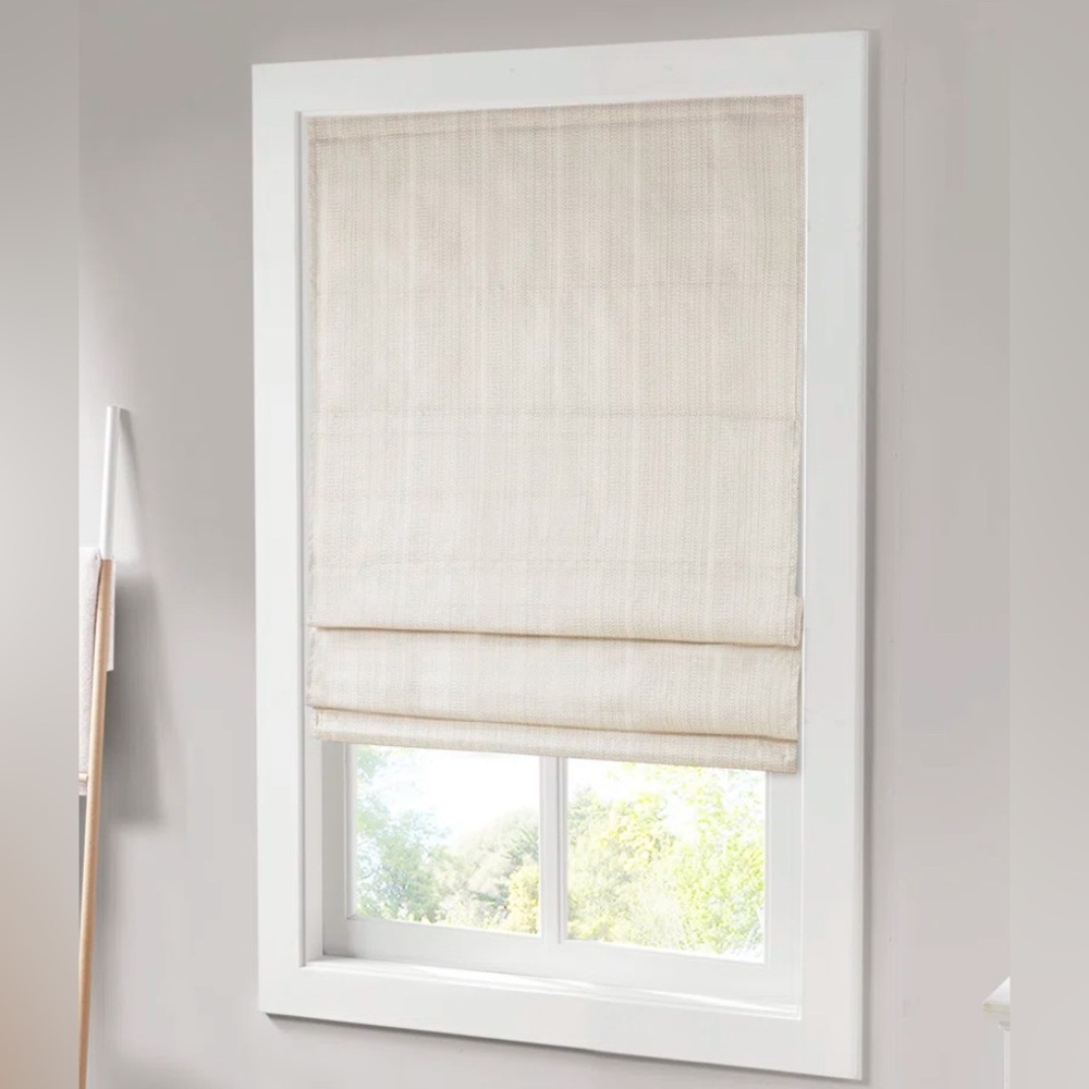 NEW IN BOX
Galen Basketweave Cordless Room Darkening Single Roman Shade